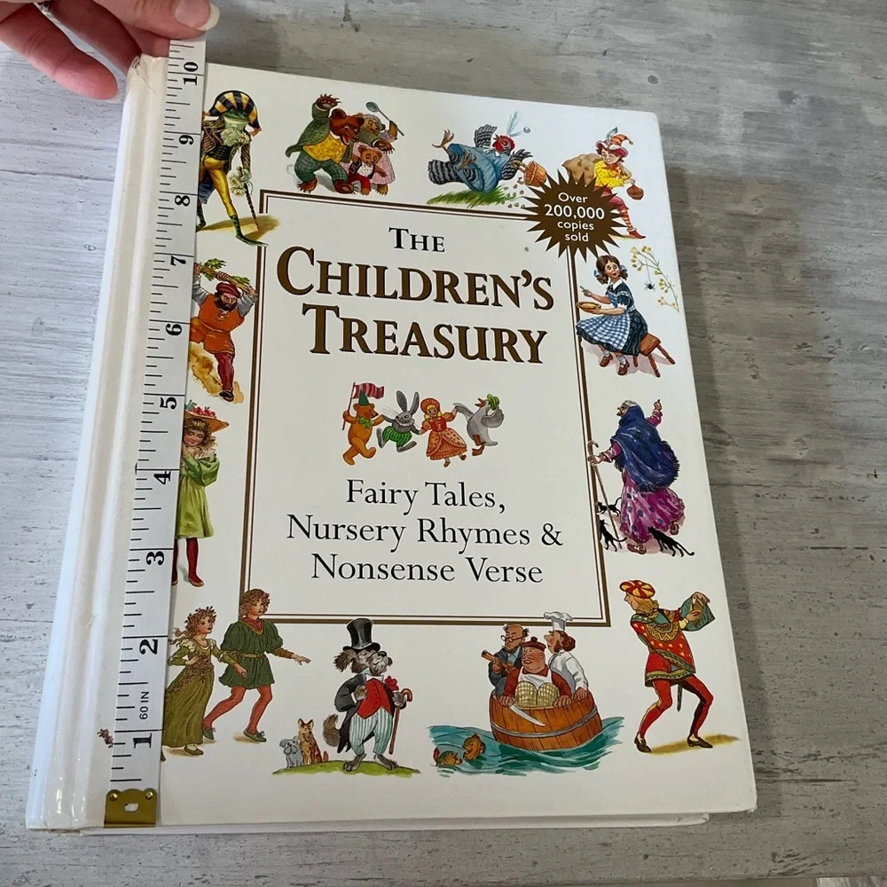 The Children's Treasury: Fairy Tales, Nursery Rhymes & Nonsense Verse Ha… - Picture 15 of 15
